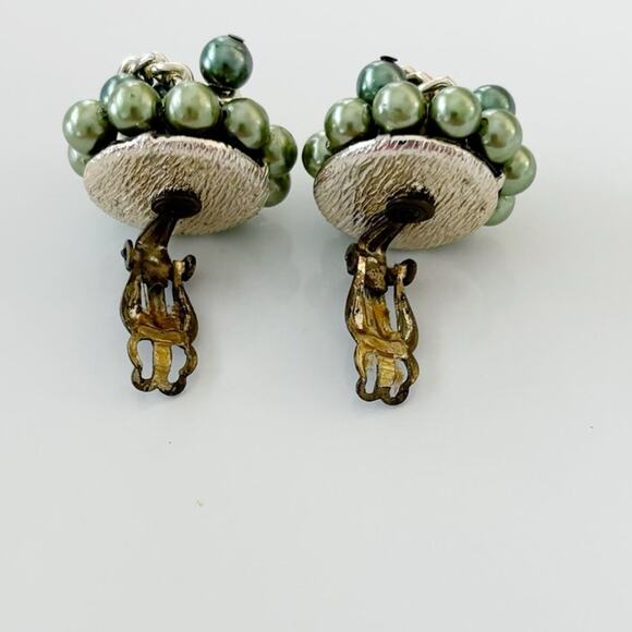 Vintage Cluster Beaded Clip On Earrings Japan Green - Picture 5 of 10